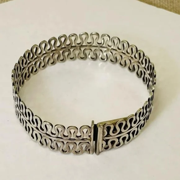 Vintage Sterling Simm Stamped Modernist Bracelet - Picture 4 of 7